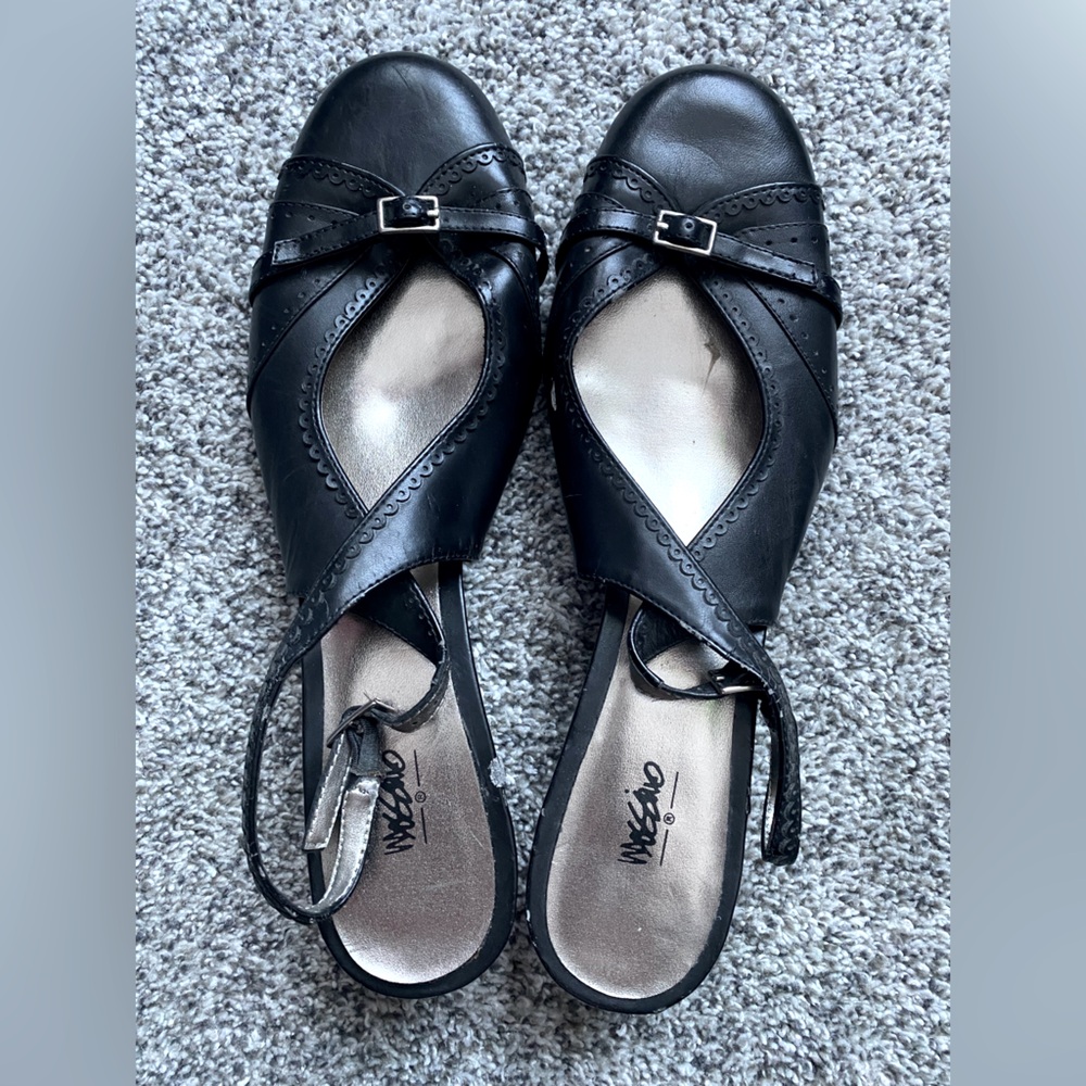 Mossimo. Black dress shoes. Size 10.